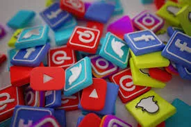 Instagram, LinkedIn, TikTok… Sur quel réseau investir pour votre activité ? 1 Les différents réseaux sociaux